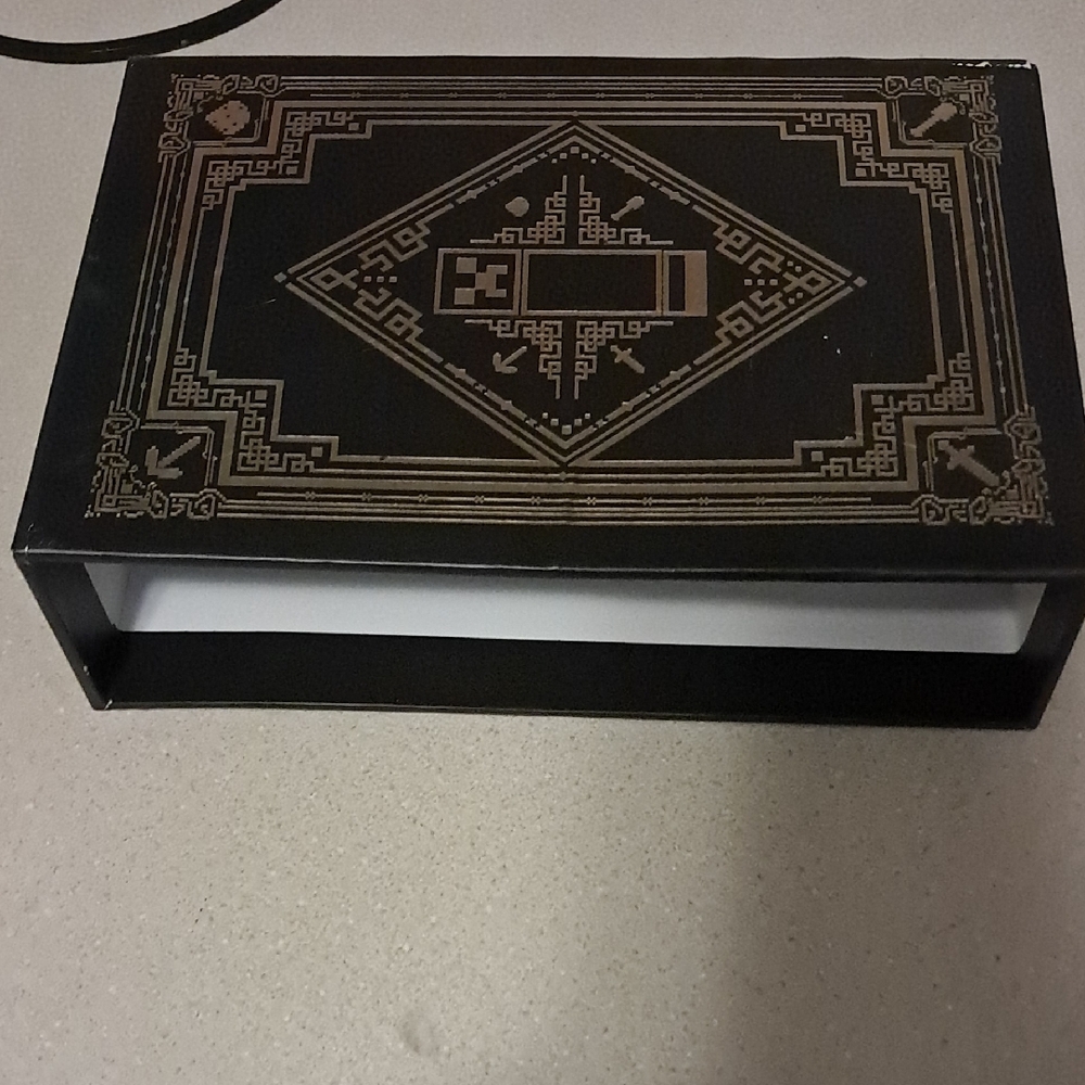 Handbook Box Set - Multicolor - Picture 6 of 6